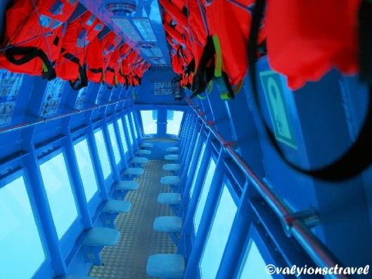 Yellow Submarine Inside 01_-1